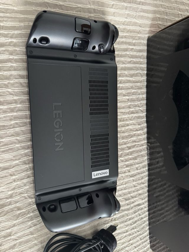 Lenovo Legion Go Z1 Extreme