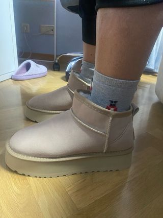 Botas UGG Classic Plataforma Beige