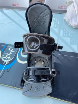 Snowboard Salomon 160cm con funda