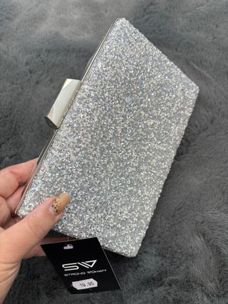 Bolso de fiesta con brillos dorado