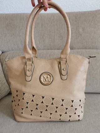 Bolso grande de hombro beige
