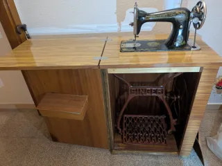 Máquina de coser Singer antigua