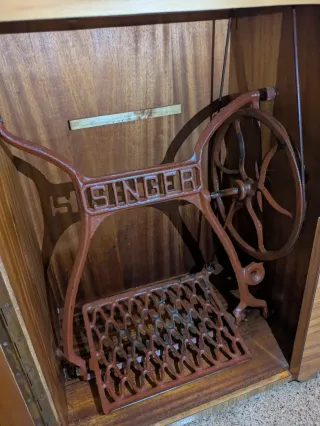 Máquina de coser Singer antigua