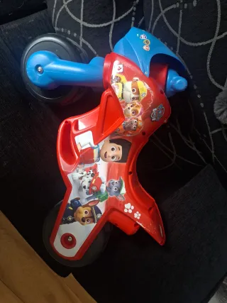 Moto correpasillos Patrulla Canina