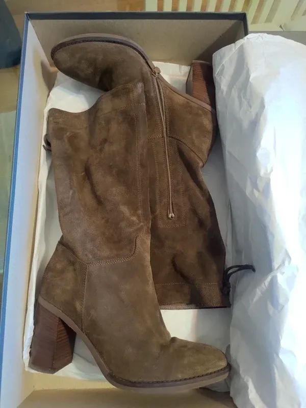 Stivali scamosciati Nero Giardini marroni