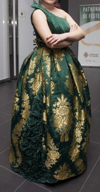 Vestido de fiesta verde y dorado