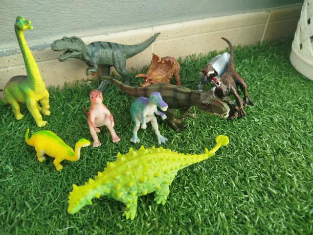 Lote dinosaurios pequeños
