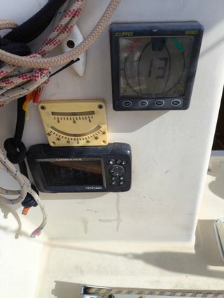 Velero y amarre en Aguadulce