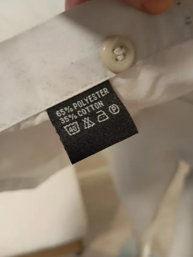 Camisa de caballero gris con bolsillos