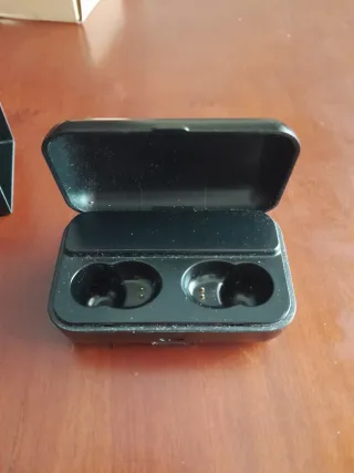 Cargador auriculares negro