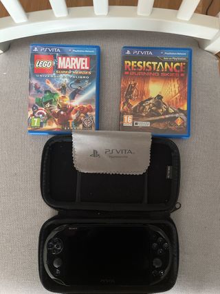 PS Vita Slim Negra + 3 Juegos + Funda