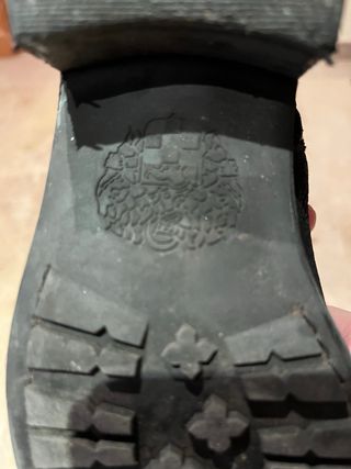 Botines negros mujer con hebillas.