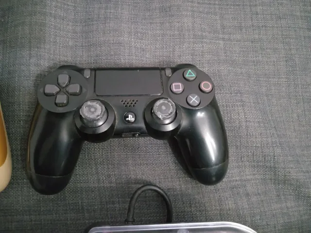 Lote mandos consolas para piezas.