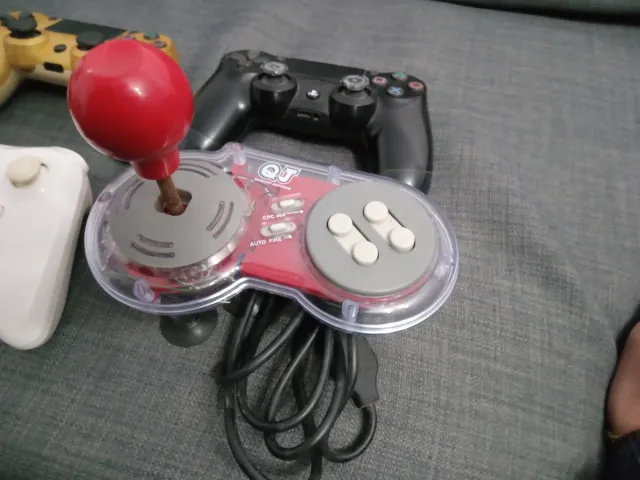 Lote mandos consolas para piezas.