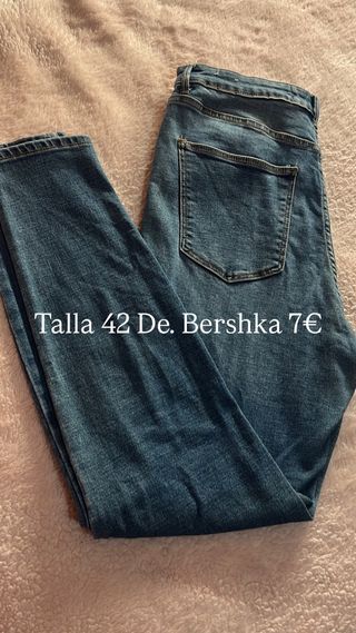 Pantalones negros Bershka talla 40