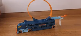 Pista Hot Wheels thanos, camión hotwheels y curva