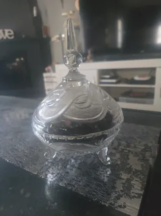 Bombonera de cristal tallado