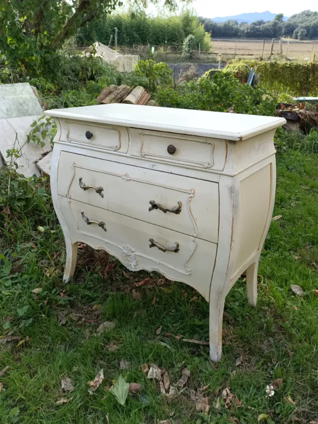 Cómoda Francesa Antigua Madera Beige y Oro