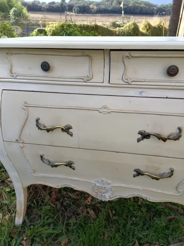 Cómoda Francesa Antigua Madera Beige y Oro