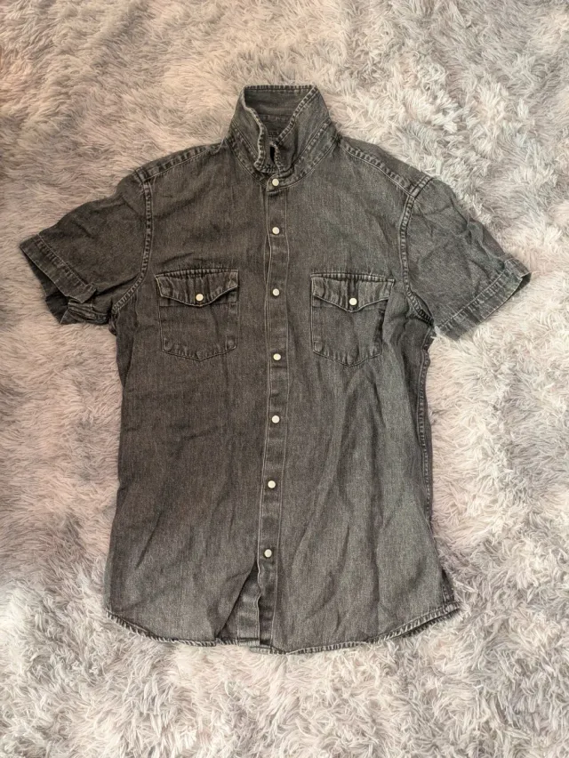 Camisa estilo vaquero gris