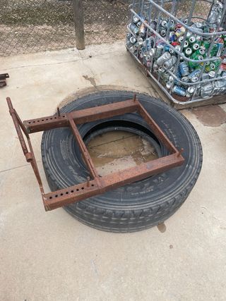 Rastra de gomas o ruedas agricola