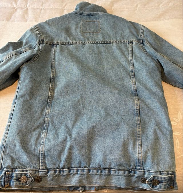 Chaqueta vaquera con forro sherpa