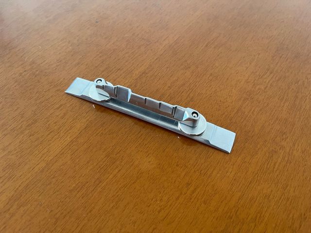 Puente Bigsby para guitarra