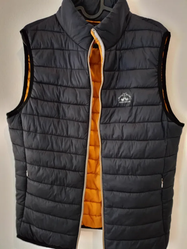 Lote 2 Chalecos Hombre Bershka Talla M