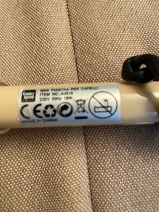 Mini piastra da viaggio beigelunghezza cm 14