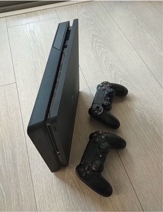Consola PS4 (PlayStation 4) Negra + 2 Mandos