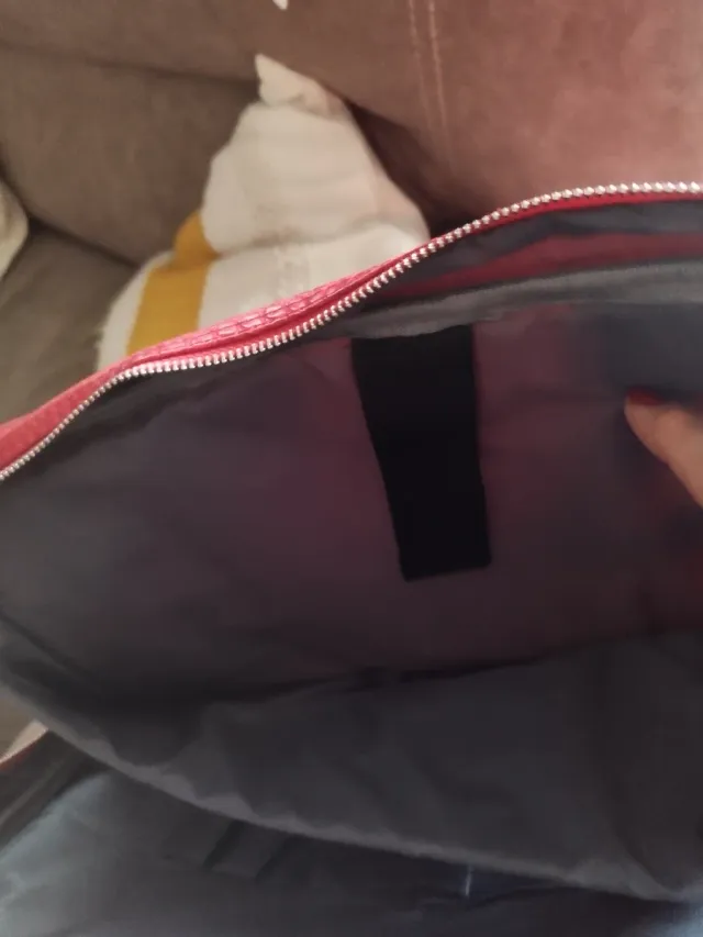 Bolso piel rojo bandolera para portátil