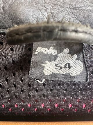 Chaqueta de moto cuero negra y amarilla