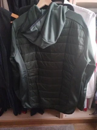 Chaqueta deportiva soft verde