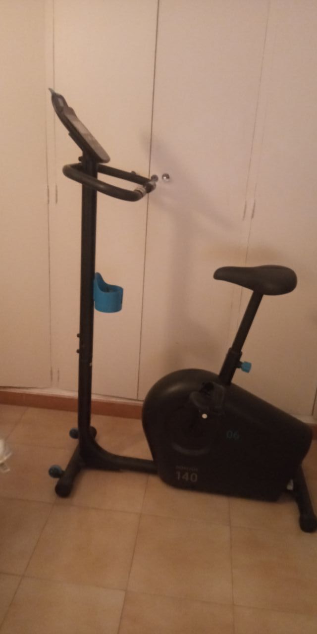 Bicicleta Estática Negra