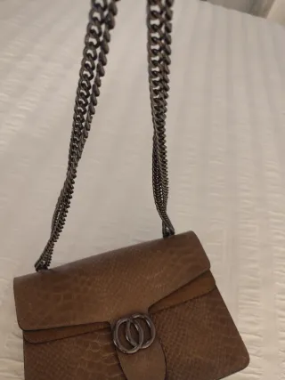 Bolso marrón efecto piel serpiente
