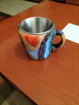 Tazza da caffè con design di minerali