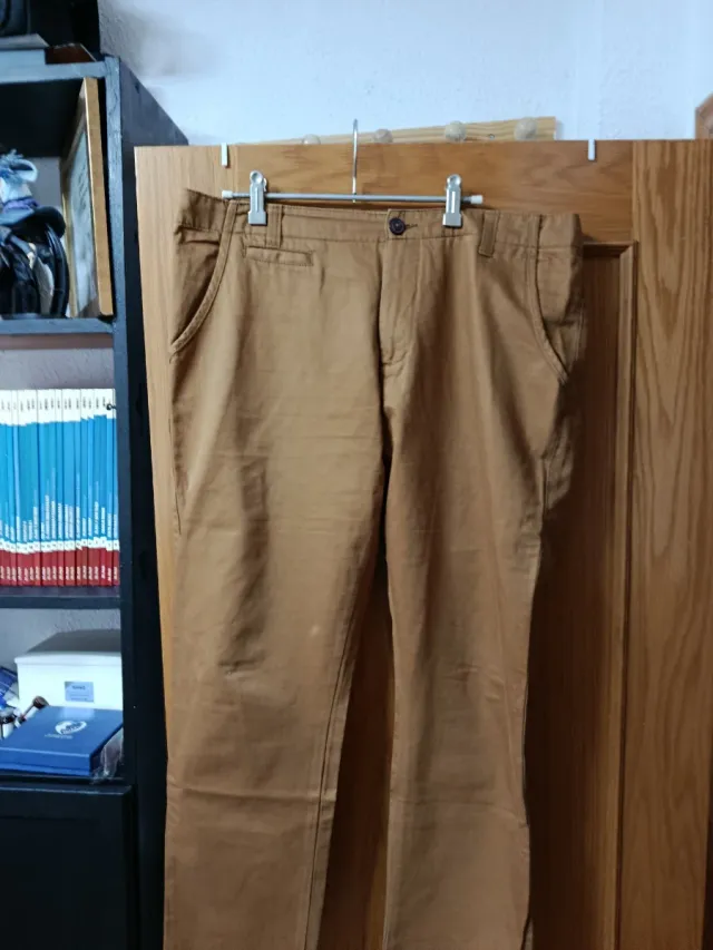 Pantalón chino Grean Coast marrón