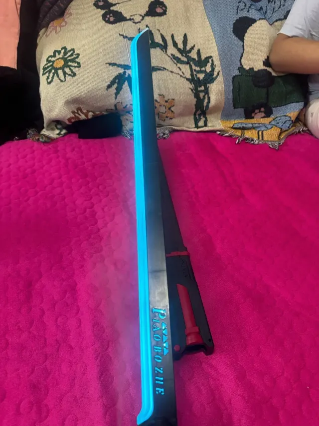 Espada de juguete con luz LED