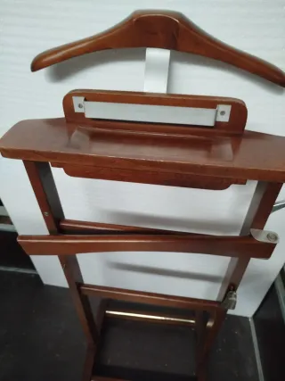 Galán de noche de madera