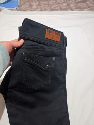 Pantalón vaquero mujer Tommy Hilfiger negro