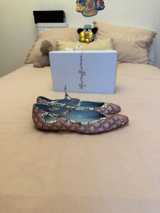 Bailarinas brillo de la marca de flores y floreros