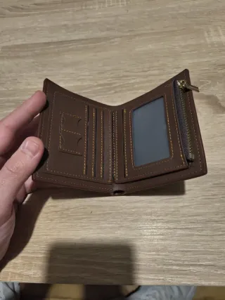 Cartera de caballero marrón con águila