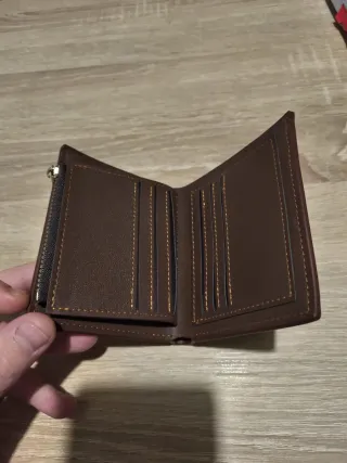 Cartera de caballero marrón con águila