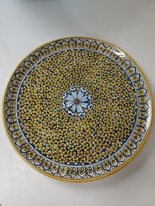 Piatto in ceramica
