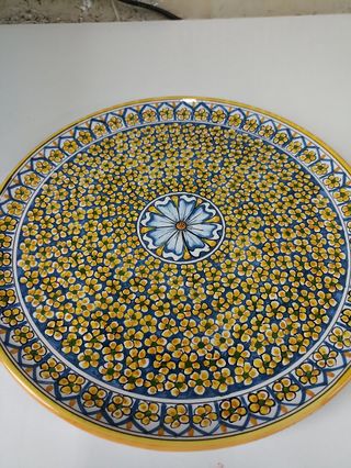 Piatto in ceramica