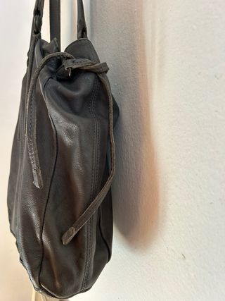 Bolso piel gris LIEBESKIND