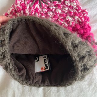 Gorro Brekka Invierno Pompon Rosa y Marrón