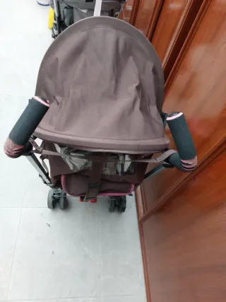 Cochecito Maclaren rosa y marrón