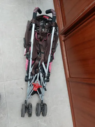 Cochecito Maclaren rosa y marrón