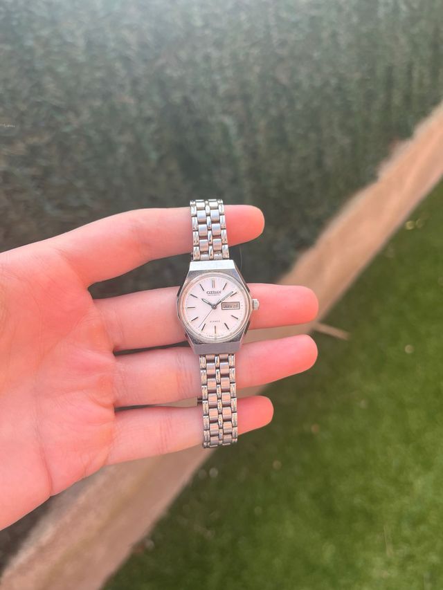 Reloj Citizen Automático Daydate Plateado